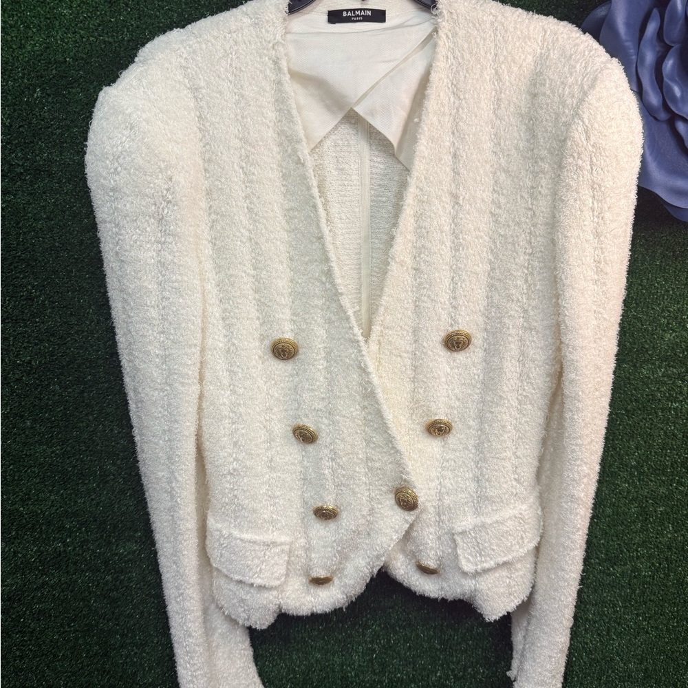 Balmain White Tweed Blazer Size 46 Gold Buttons